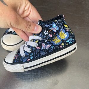Toddler converse size 7